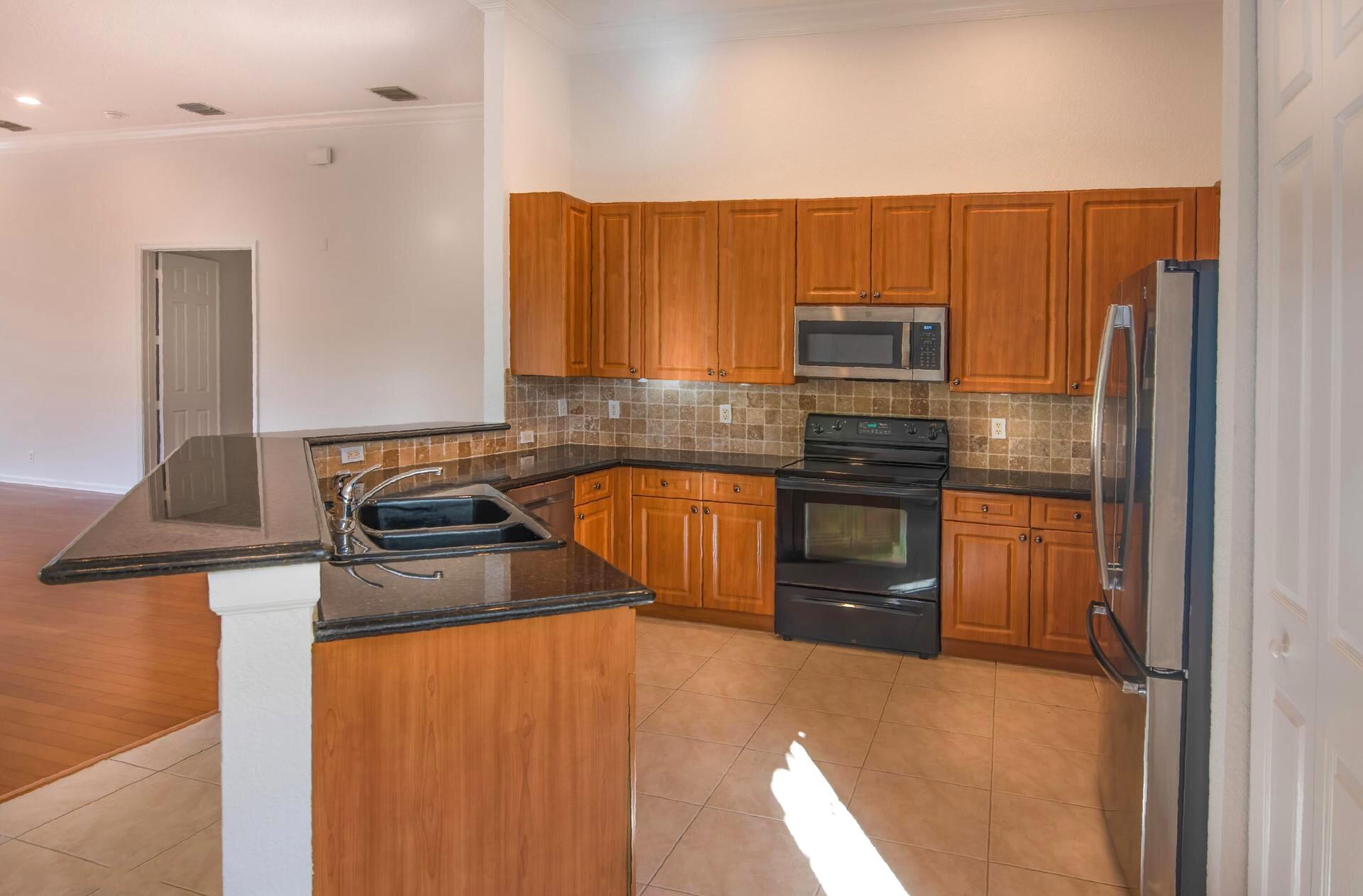 150 Via Castilla Jupiter, FL 33458 - Photo 9 of 34 RX-10854989_0_rnJ7Re_l