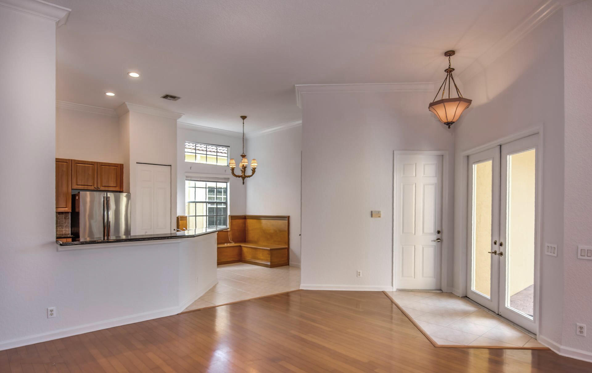 150 Via Castilla Jupiter, FL 33458 - Photo 10 of 34 RX-10854989_0_fRY7NE_l