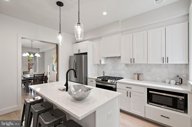 $1,200,000 | 749 12th Street Southeast, Washington, DC 20003