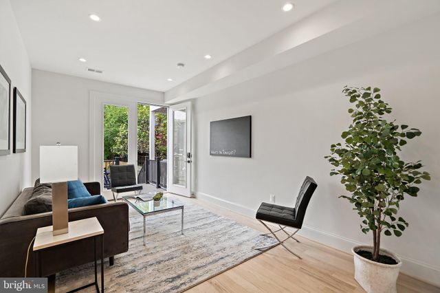 $1,200,000 | 749 12th Street Southeast, Washington, DC 20003