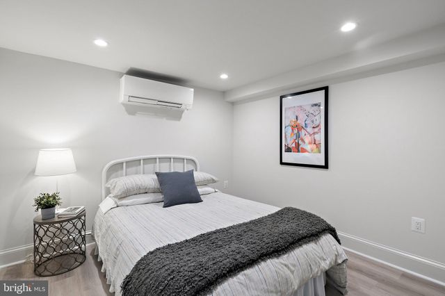 $1,200,000 | 749 12th Street Southeast, Washington, DC 20003