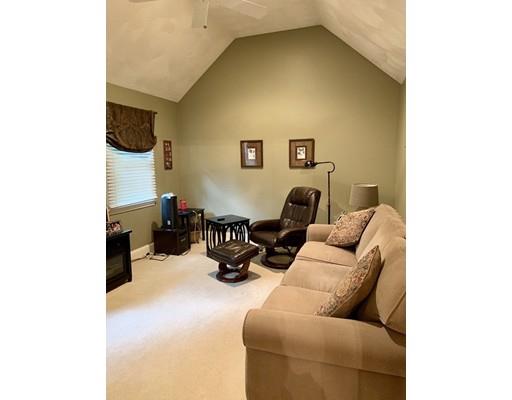 7 Drummond Road Stoneham, MA 02180 - Photo 23 of 24 Gallery Image 23