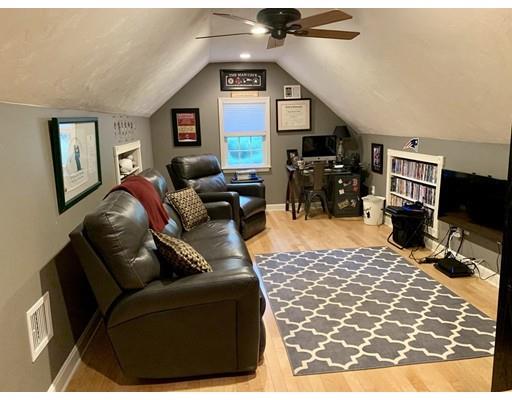 7 Drummond Road Stoneham, MA 02180 - Photo 10 of 24 Gallery Image 10
