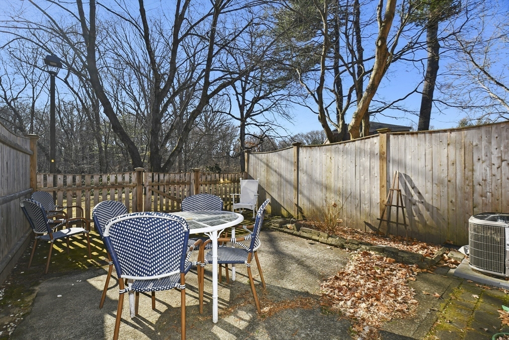 19 Smithfield Court, Unit 19 Springfield, MA 01108 - Photo 26 of 36 Gallery Image 26