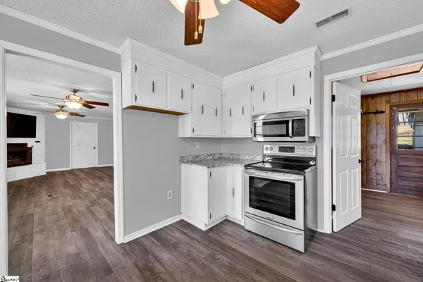 $475,000 | 609 Robinson Bridge Road, Central, SC 29630