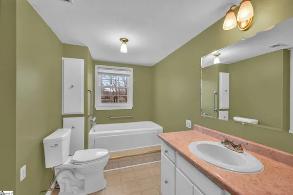 $475,000 | 609 Robinson Bridge Road, Central, SC 29630