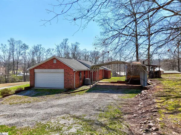 $475,000 | 609 Robinson Bridge Road, Central, SC 29630