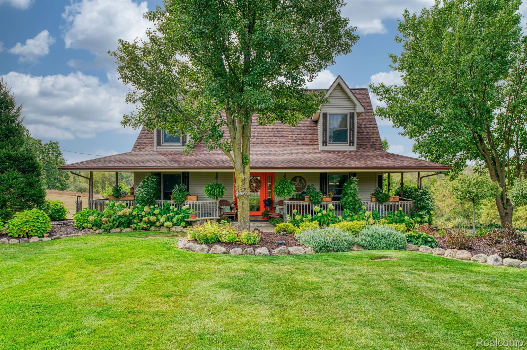 4813 Burgess Road Pinckney, MI 48169 - Photo 11 of 82 Gallery Image 11