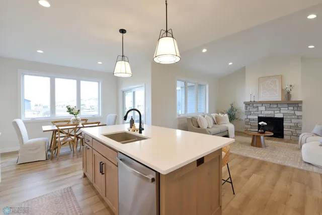 $599,900 | 2665 69th Avenue South, Fargo, ND 58104