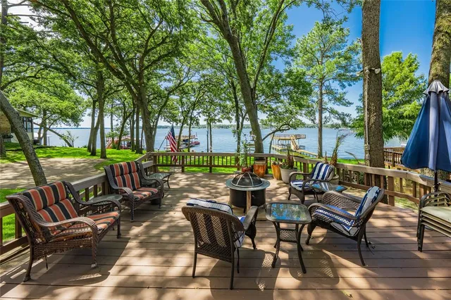 a view of outdoor space yard and patio