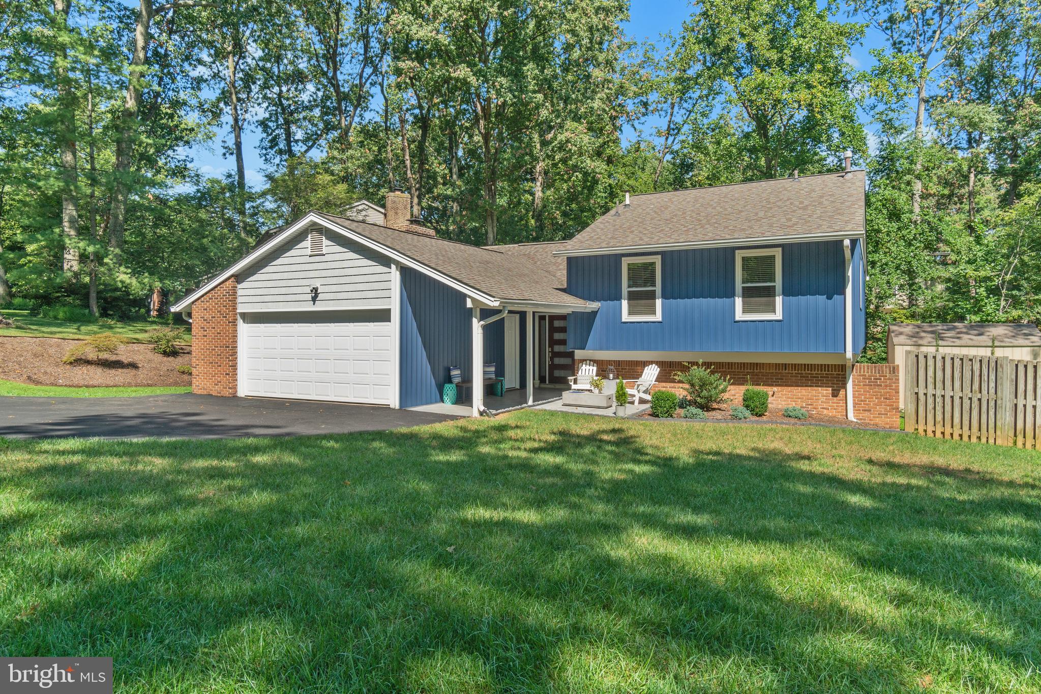 11246 Handlebar Road Reston, VA 20191 - Photo 1 of 34 Large Lot with new Siding