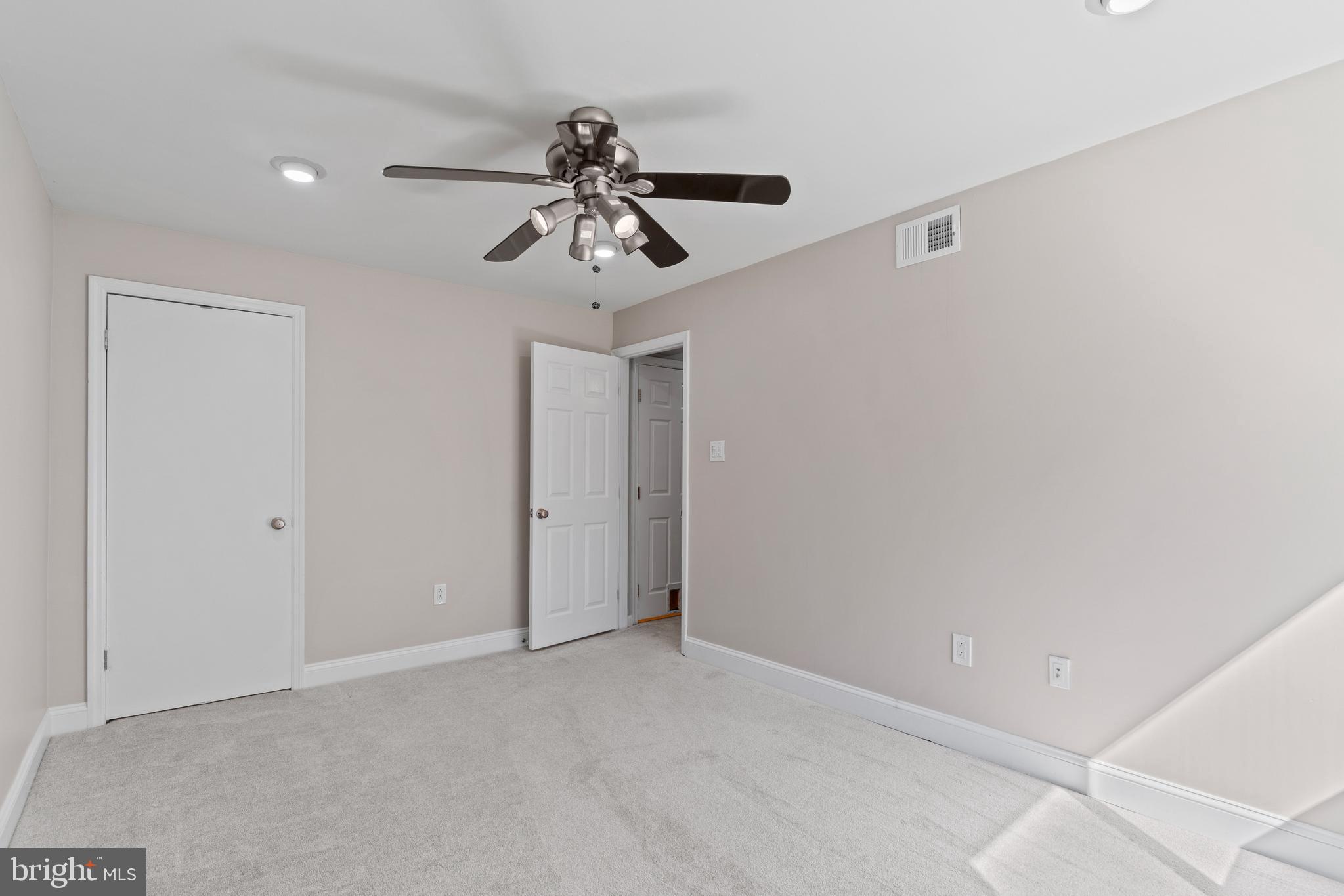 11246 Handlebar Road Reston, VA 20191 - Photo 25 of 34 Fourth Bedroom