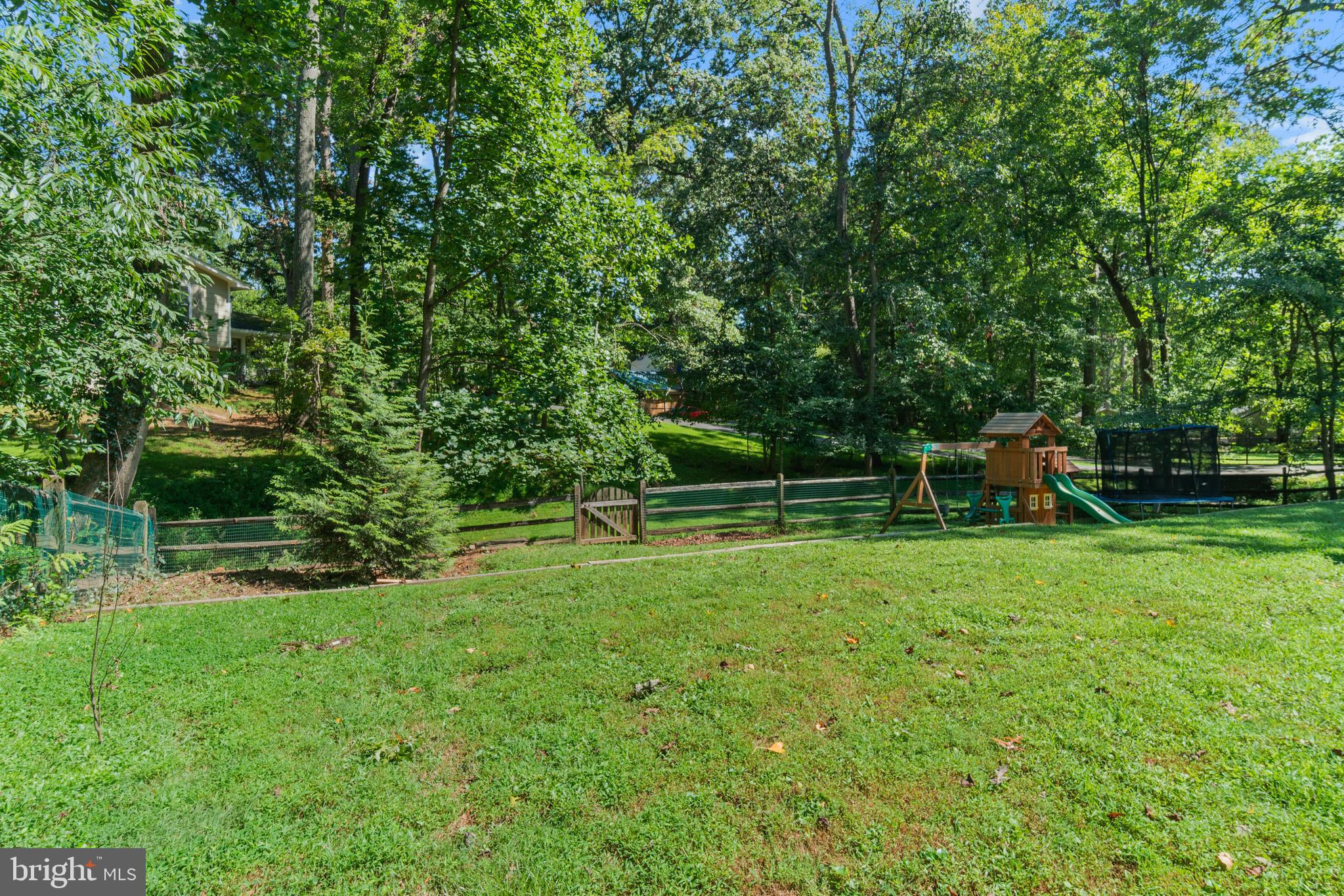 11246 Handlebar Road Reston, VA 20191 - Photo 32 of 34 Very Large lot!