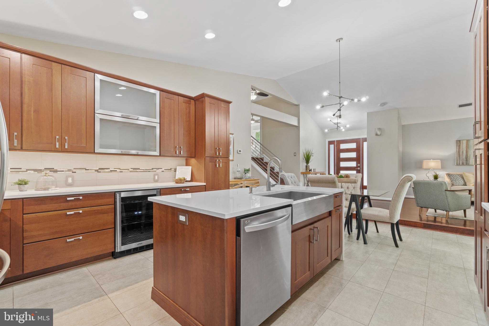 11246 Handlebar Road Reston, VA 20191 - Photo 7 of 34 Wine Refrigerator