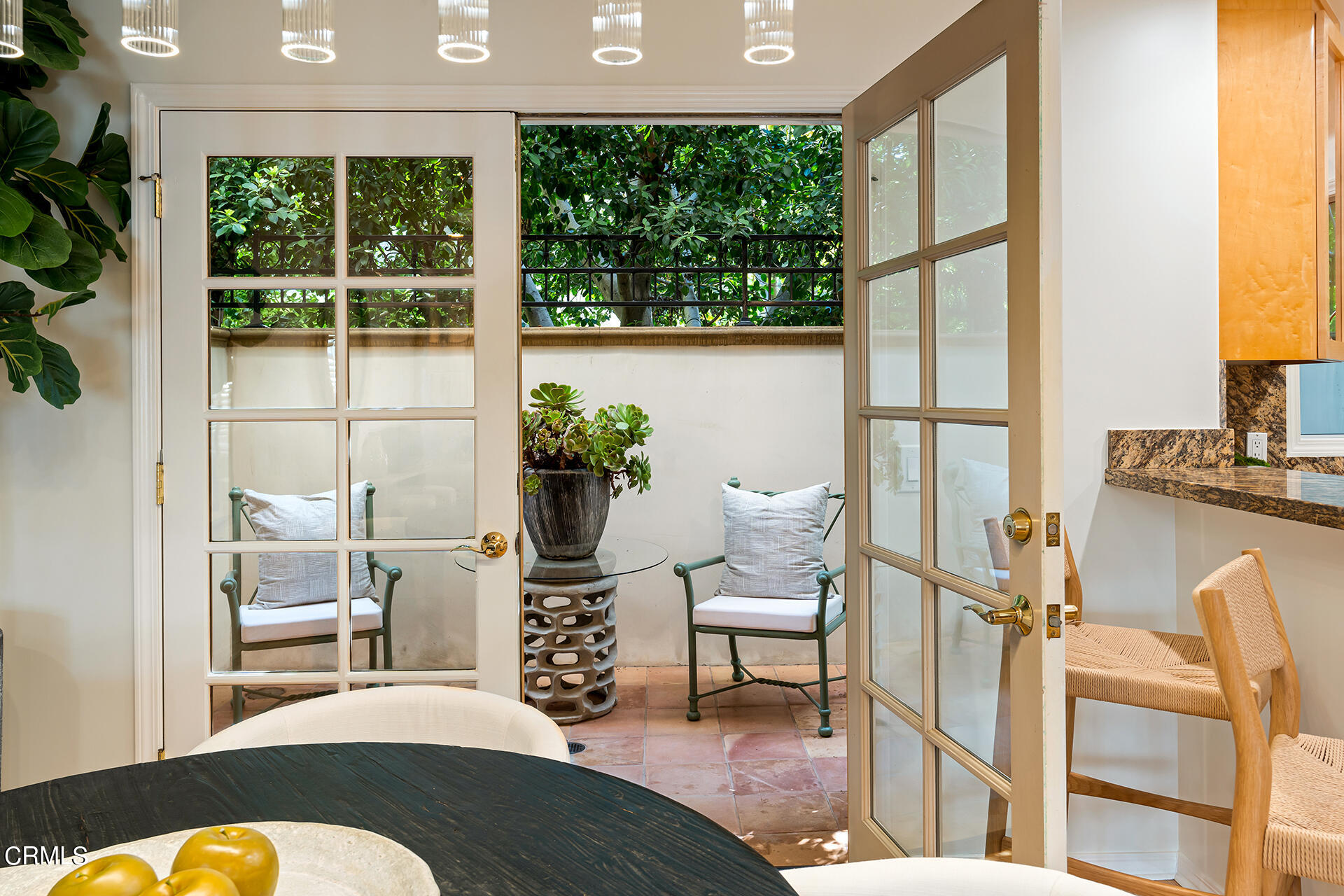 332 Allendale Road, Unit 2 Pasadena, CA 91106 - Photo 12 of 28 a living room with furniture and a window