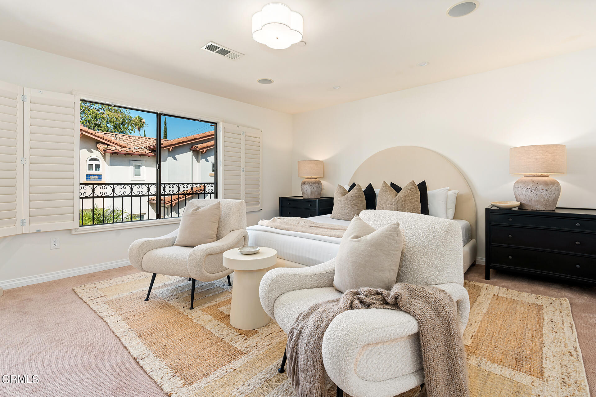 332 Allendale Road, Unit 2 Pasadena, CA 91106 - Photo 14 of 28 a living room with furniture and a large window