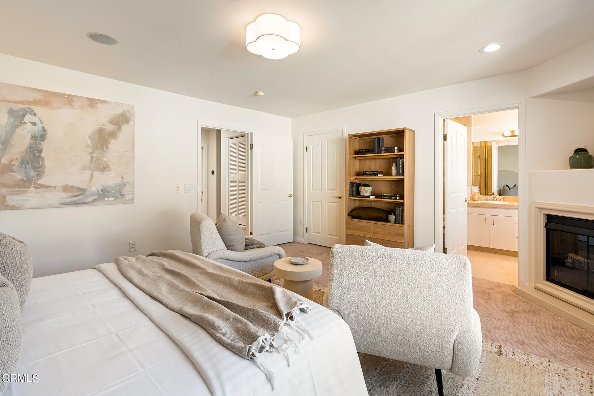 332 Allendale Road, Unit 2 Pasadena, CA 91106 - Photo 15 of 28 a bedroom with a bed and a couch