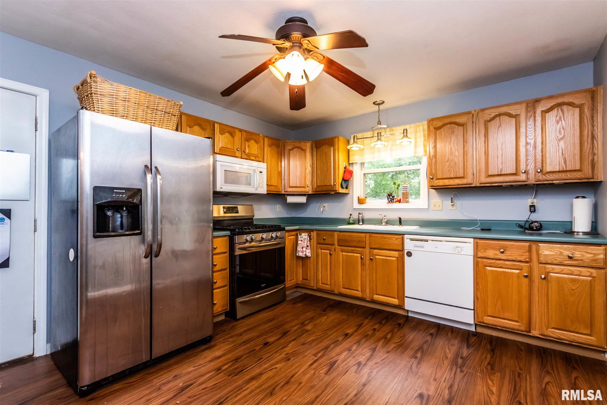 10514 Sir Ector Court Mapleton, IL 61547 - Photo 12 of 29 Gallery Image 12