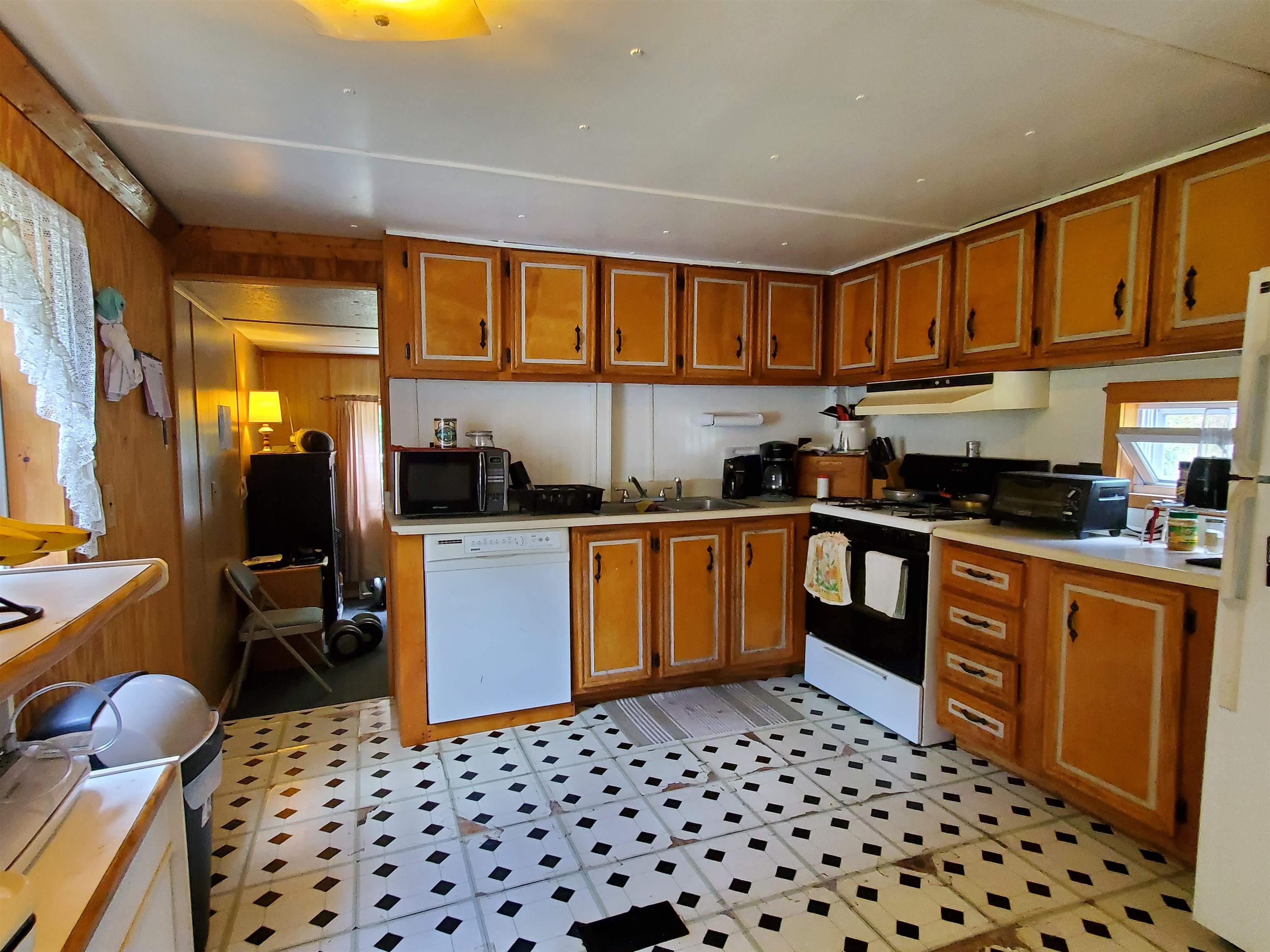 559 Fernwood Farms Road Canaan, NH 03741 - Photo 4 of 26