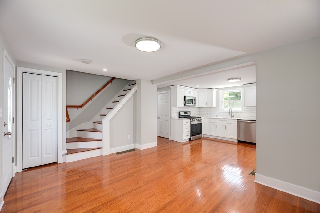 29 Longview Way Peabody, MA 01960 - Photo 7 of 21