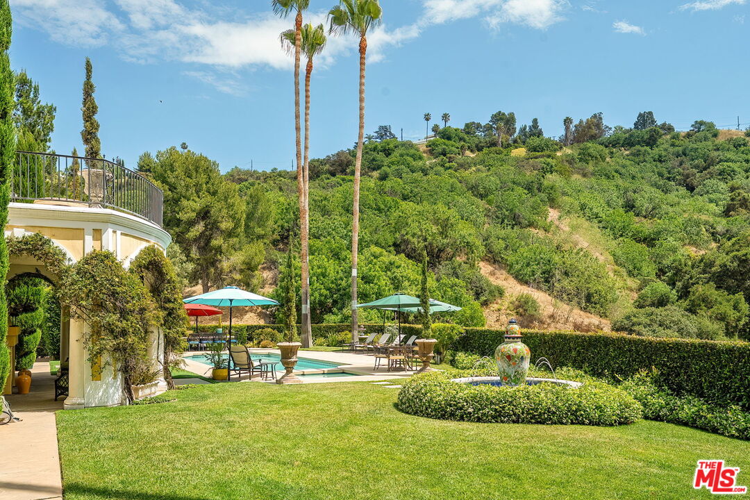 13935 Durham Road Beverly Hills, CA 90210 - Photo 20 of 21