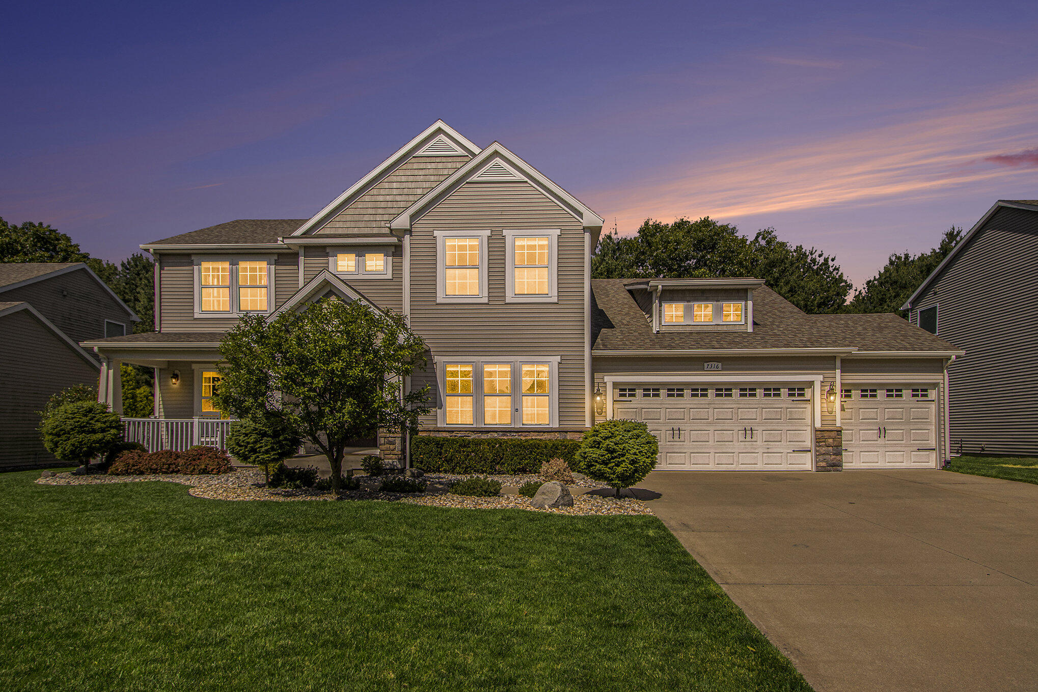 7316 Laso Ridge Drive Kalamazoo, MI 49009 - Photo 1 of 38 001_7316laso_64-twilight