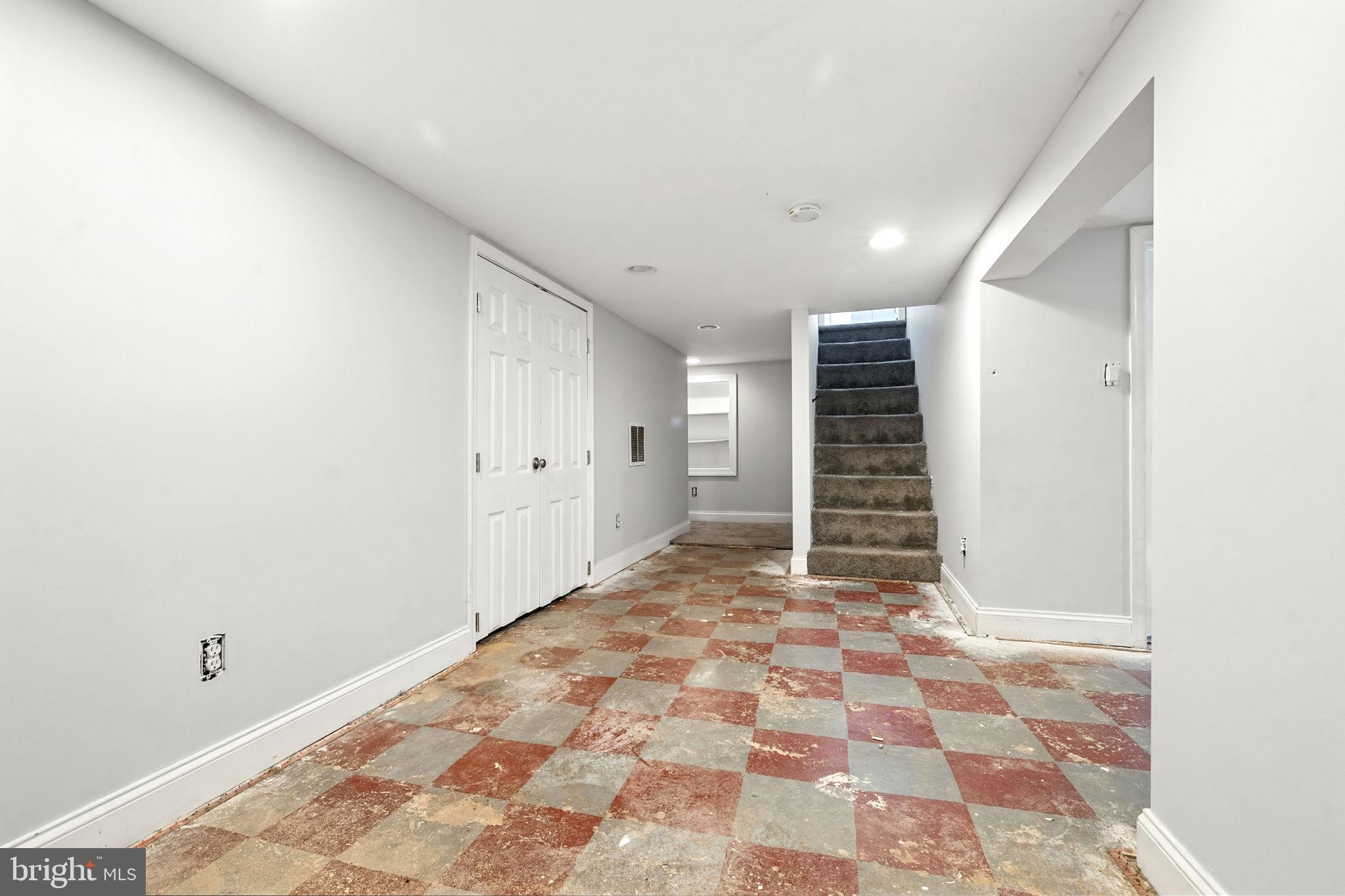 361 Savannah Road Baltimore, MD 21221 - Photo 22 of 30 a view of empty room