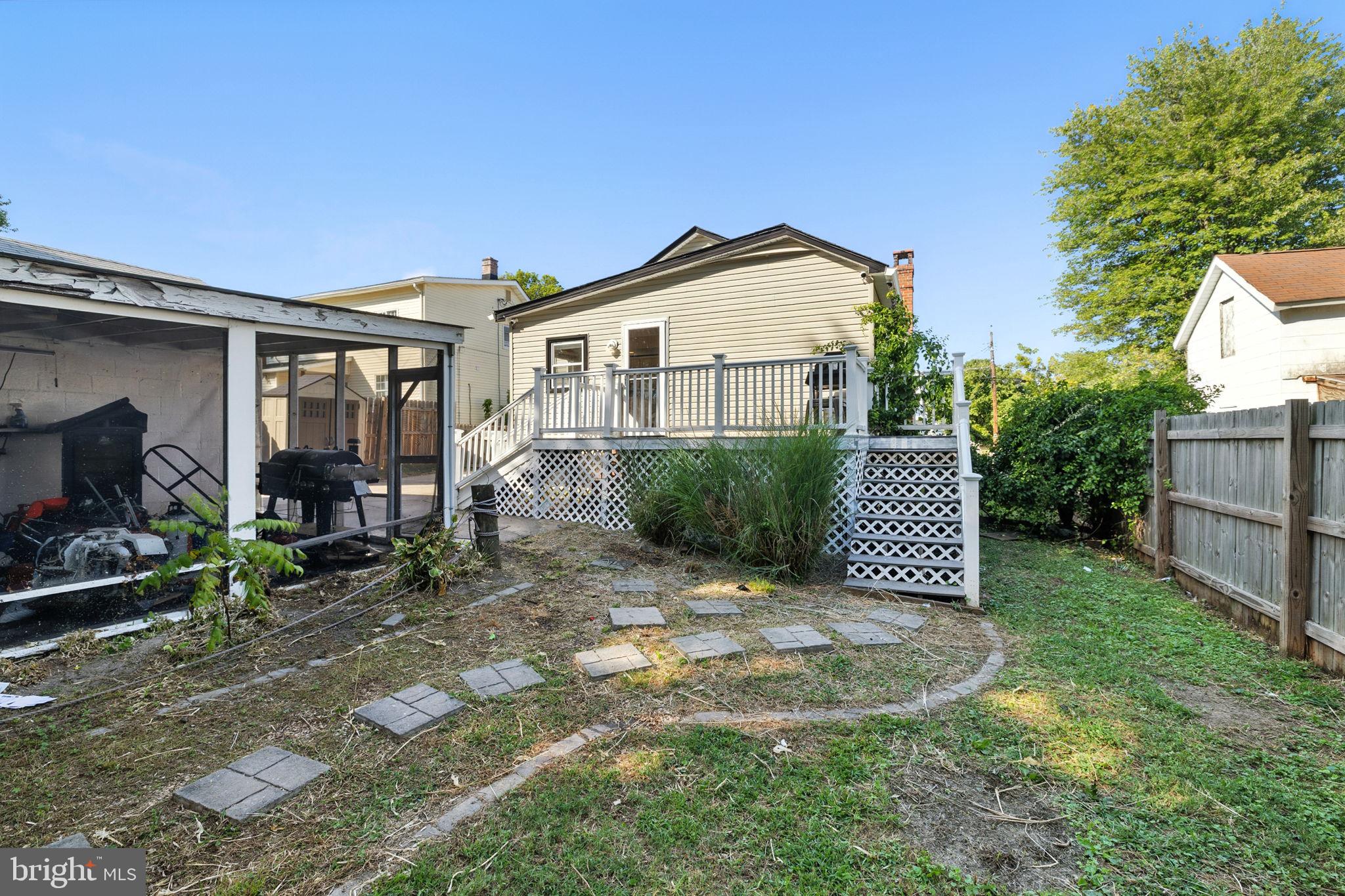 361 Savannah Road Baltimore, MD 21221 - Photo 28 of 30 a view of a house with backyard and porch