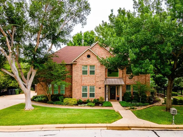 $554,900 | 4105 Cross Bend Drive, Arlington, TX 76016