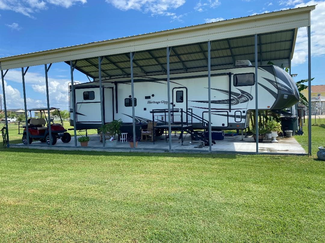 1128 Canal East Crystal Beach, TX 77650 - Photo 2 of 11