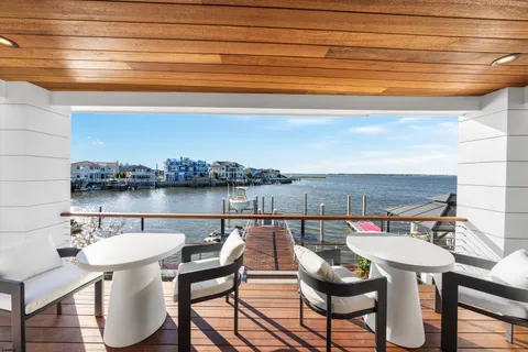 $3,950,000 | 233 West 17th Street, Ocean City, NJ 08226