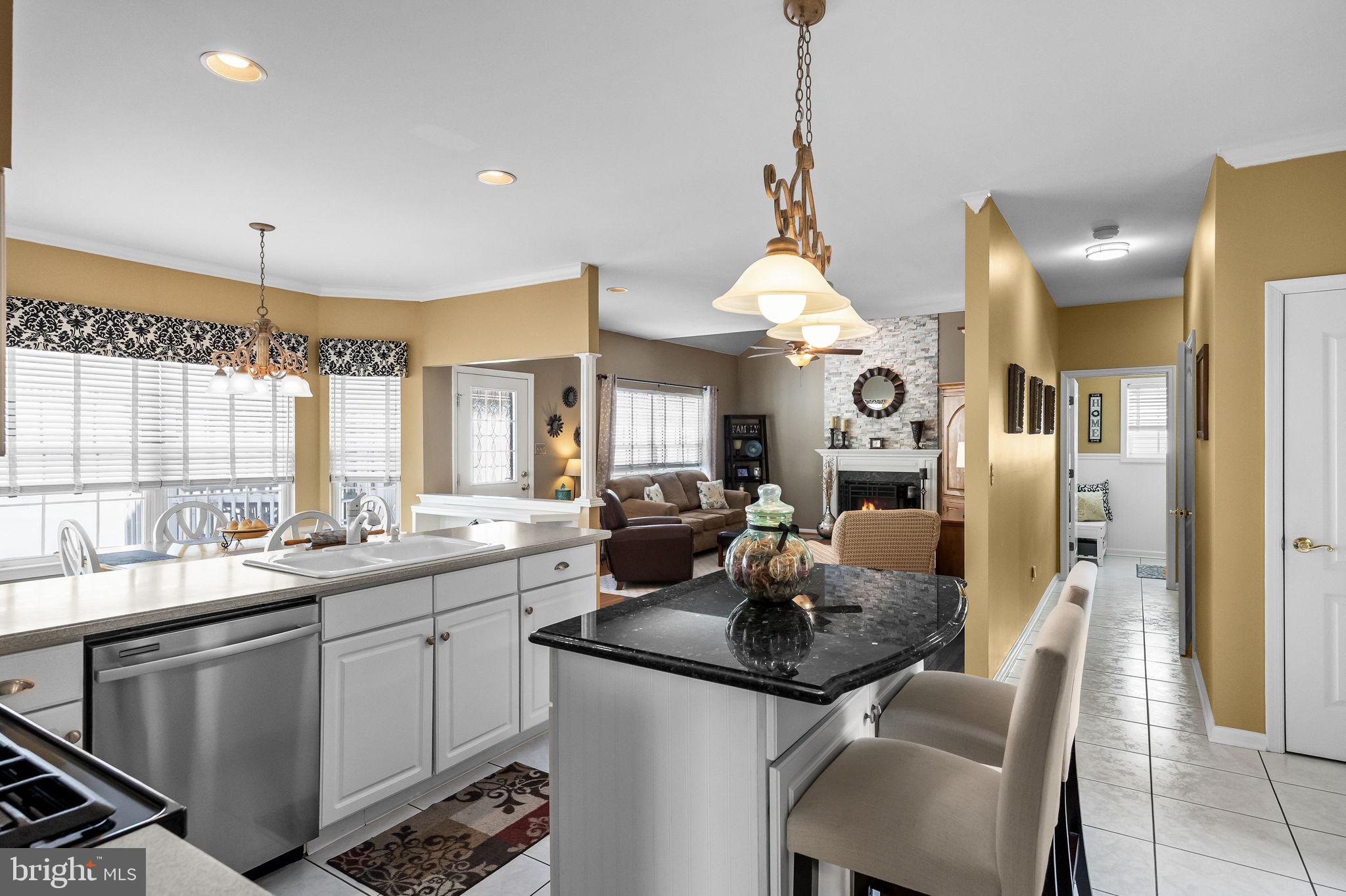 6 Whitby Court Lumberton, NJ 08048 - Photo 10 of 47 Eat-in Kitchen