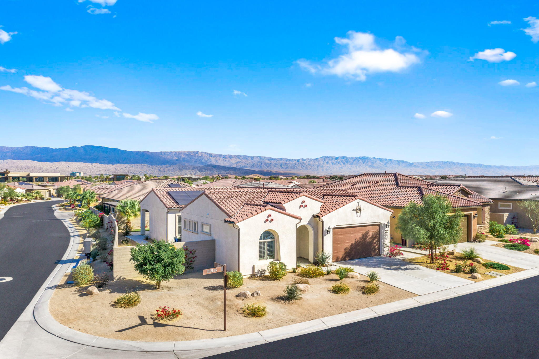 12 Riesling Rancho Mirage, CA 92270 - Photo 4 of 49 2-web-or-mls-DJI_0575