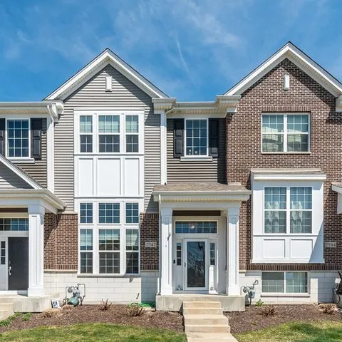 $2,900 | 2942 Madison Drive, Naperville, IL 60564