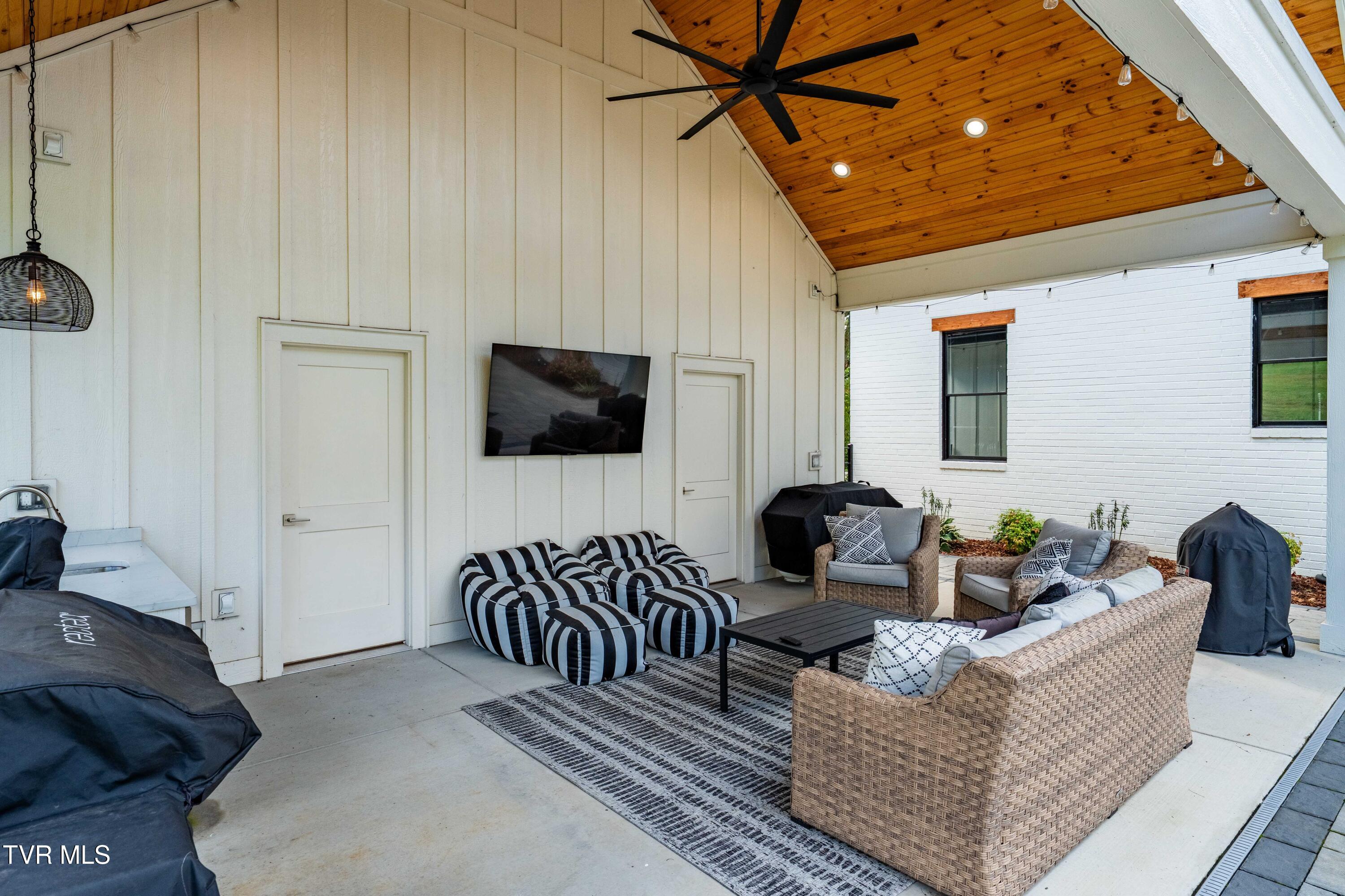 2333 Rock Springs Road Kingsport, TN 37664 - Photo 116 of 165 2333 Rock Springs Road (59 of 169)