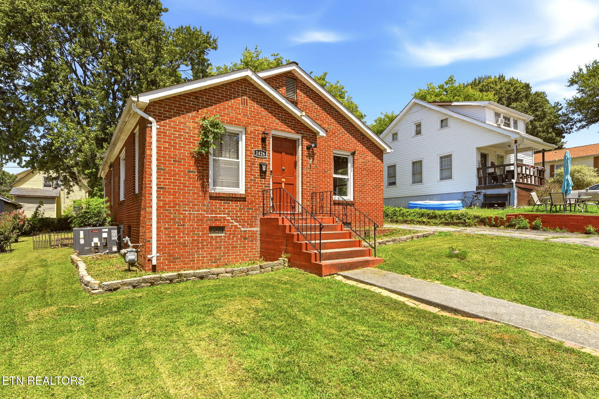 1426 Remsen Street Alcoa, TN 37701 - Photo 3 of 18 3-web-or-mls-DSC_4228