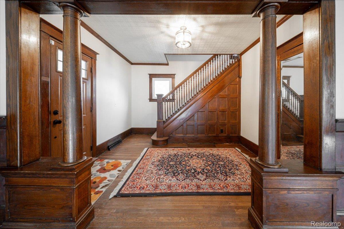 438 North Bailey Street Romeo, MI 48065 - Photo 11 of 32 11-Front Entrance to Upstairs.jpg