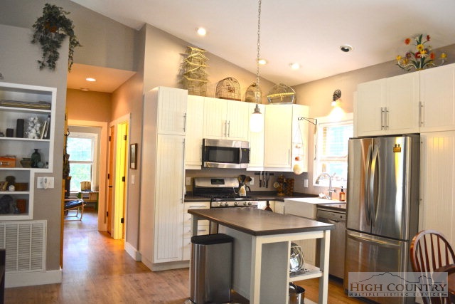 114 Blue Ridge Avenue Boone, NC 28607 - Photo 5 of 35 Gallery Image 5