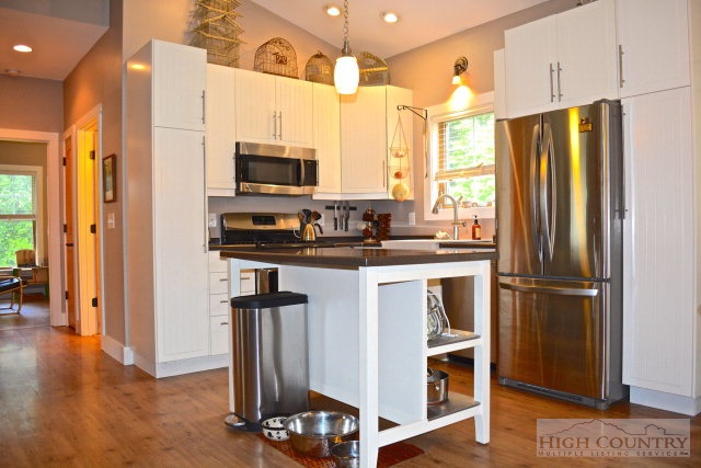 114 Blue Ridge Avenue Boone, NC 28607 - Photo 6 of 35 Gallery Image 6