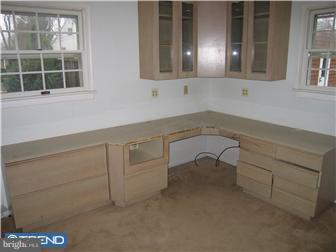 33 Endicott Road Hamilton, NJ 08690 - Photo 6 of 12