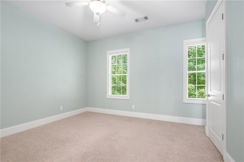 1420 Briarhaven Trail Atlanta, GA 30319 - Photo 17 of 29 an empty room with a window