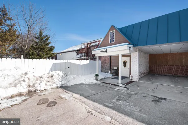 a view of a white house