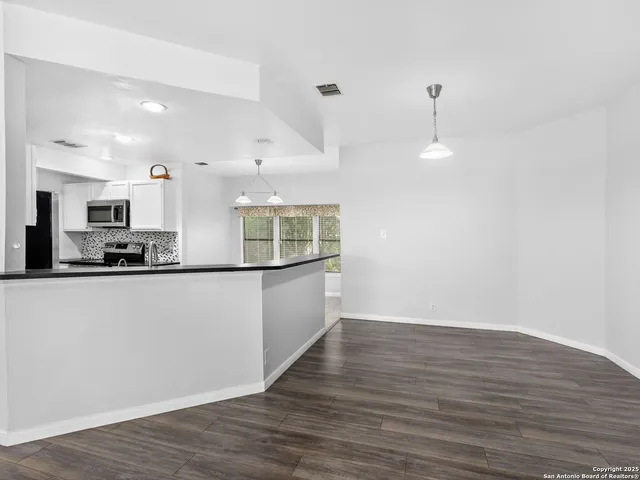 $297,000 | 5430 Vista Court, San Antonio, TX 78247