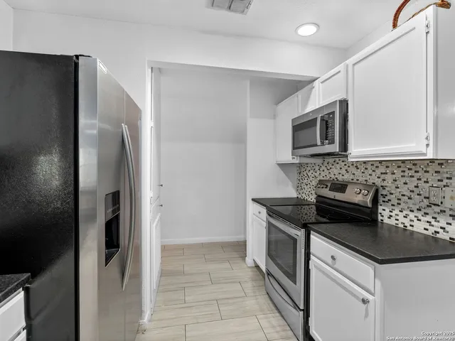 $297,000 | 5430 Vista Court, San Antonio, TX 78247