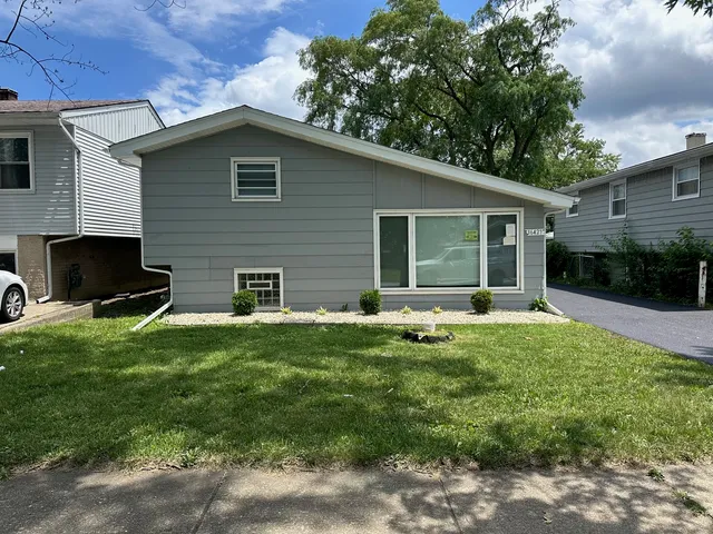 $174,900 | 16427 Wolcott Avenue, Markham, IL 60428