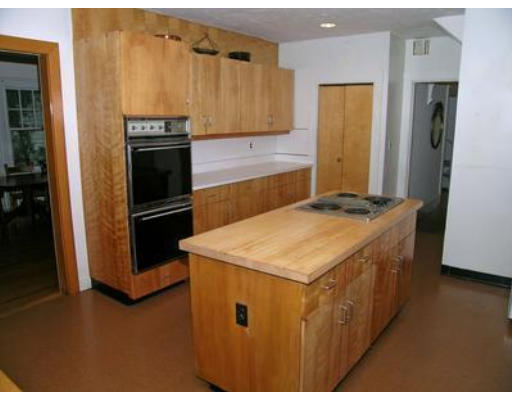 74 Salisbury Road Brookline, MA 02445 - Photo 8 of 26