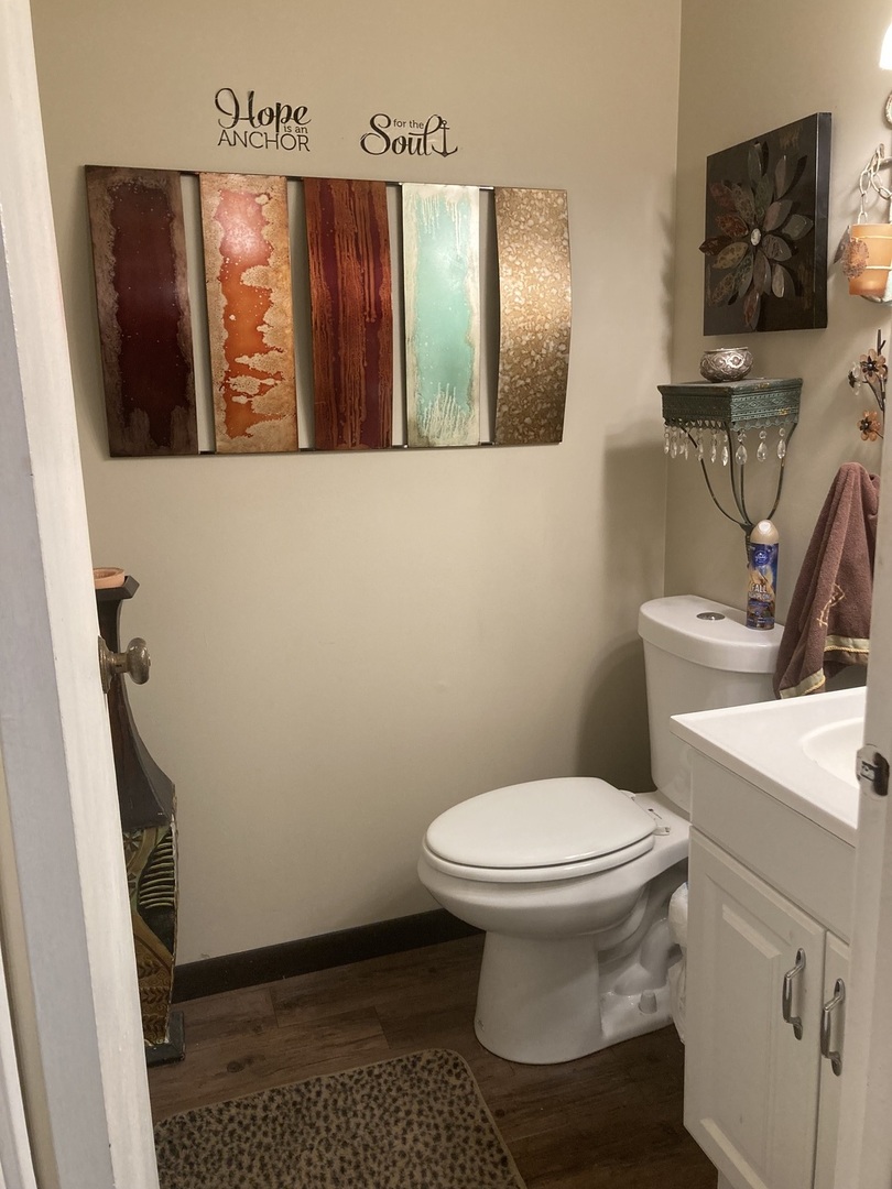 1463 Elder Drive Aurora, IL 60506 - Photo 21 of 32 a bathroom with a toilet and a sink