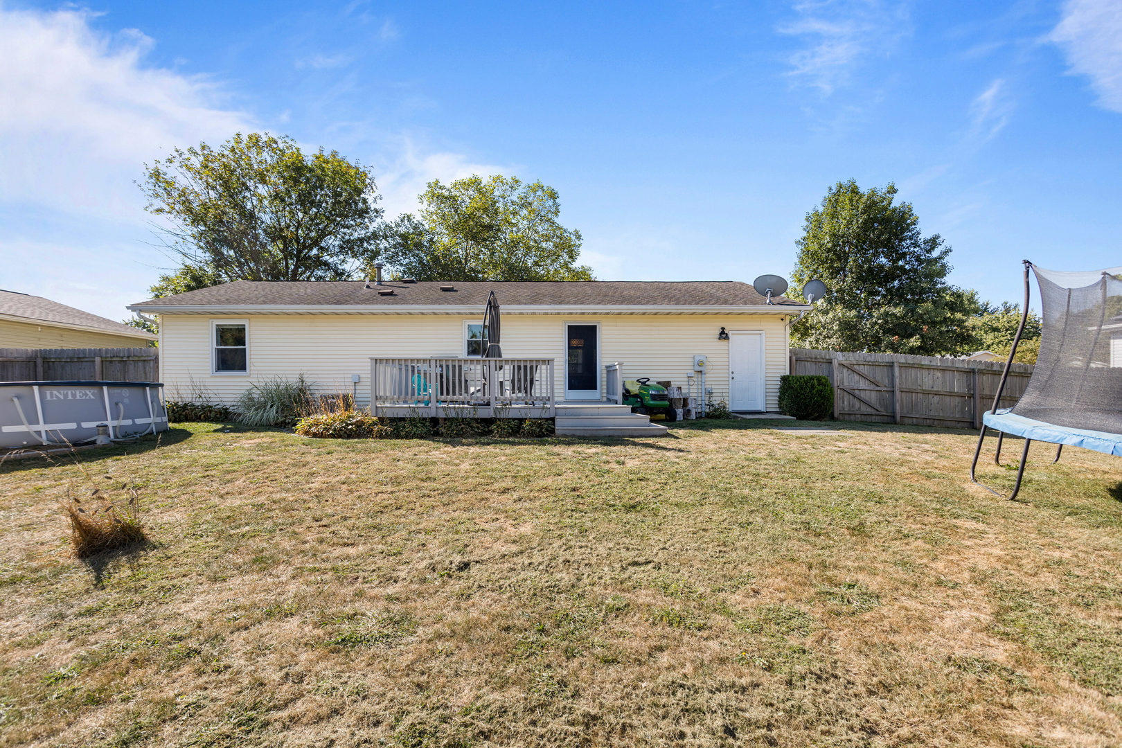 2116 Robin Road Mahomet, IL 61853 - Photo 24 of 27 a view of a house with backyard and sitting area