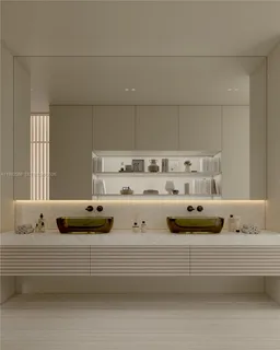 $5,095,000 | 829 4th Street, Unit 4, Miami Beach, FL 33139