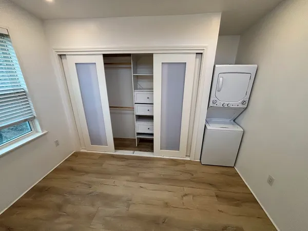 $1,245 | 1002 Spanish Oak Trail, Unit B, Manchaca, TX 78652